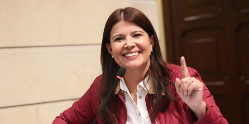 Flora Perdomo defiende su gestión y busca renovar curul en la Cámara