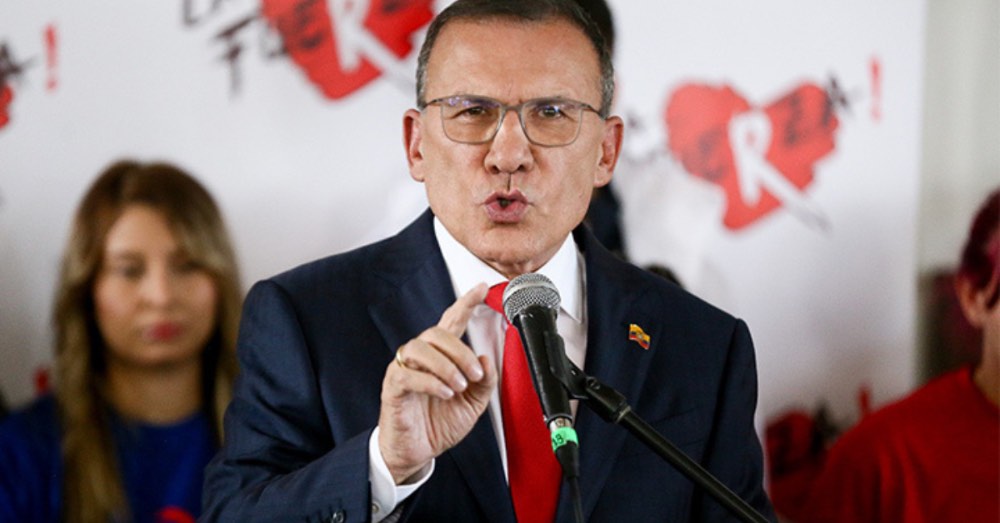Roy Barreras denuncia supuesta manipulación digital para afectar su imagen en plena campaña