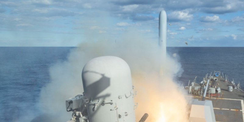 EE.UU. hunde buque de guerra iraní; primer ataque submarino desde la Segunda Guerra Mundial