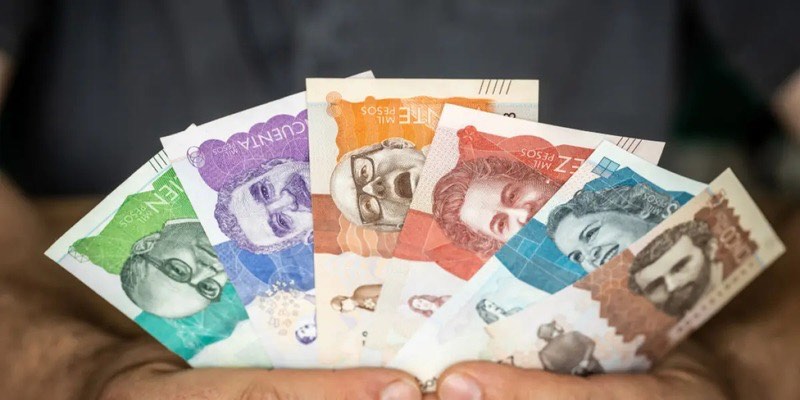 El peso colombiano se fortalece en marzo y destaca frente a otras monedas de la región