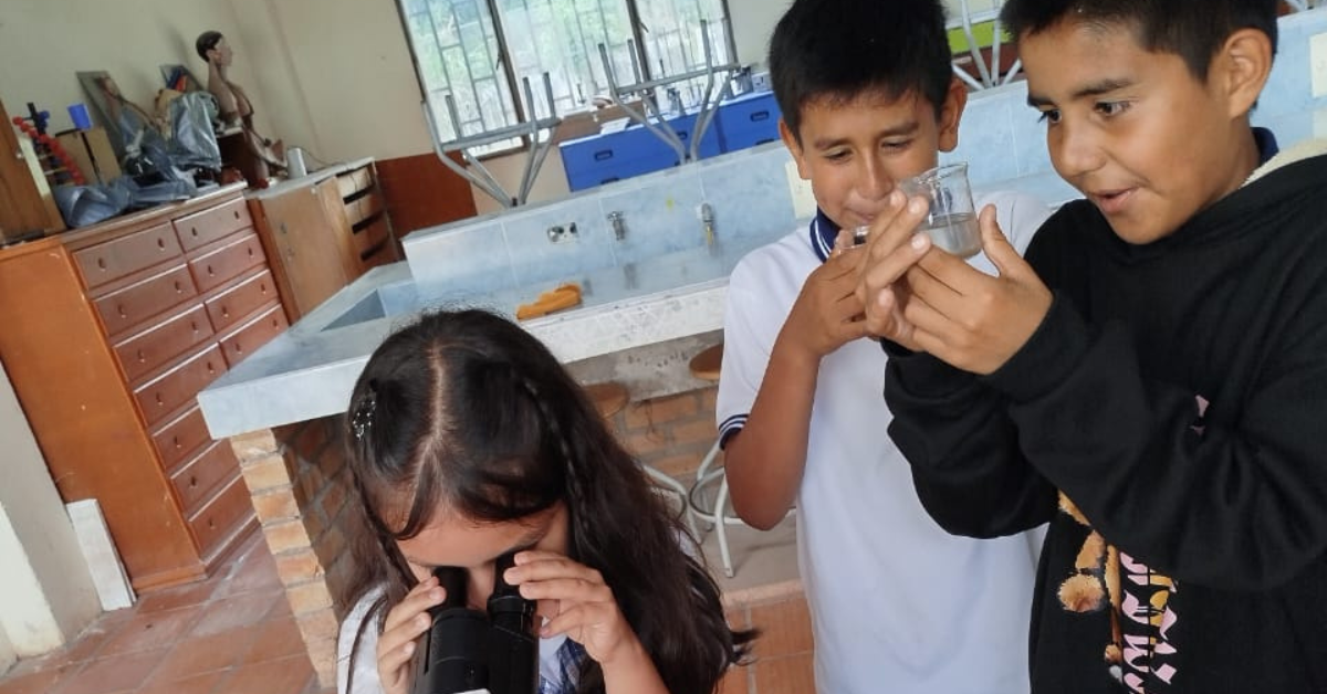 Niños de Timaná crean sistema para limpiar aguas residuales