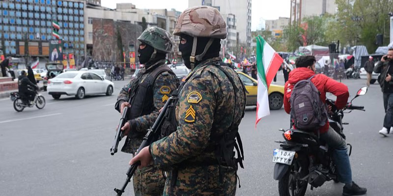 Irán intensifica campaña de arrestos: más de 300 detenidos por presuntos vínculos con la oposición