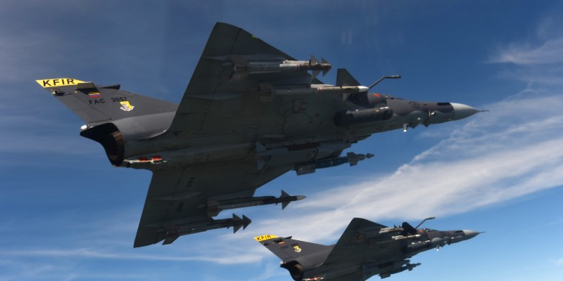 Bajo la lupa de la Contraloría: Defensa enfrenta riesgo fiscal por aeronaves sin asegurar