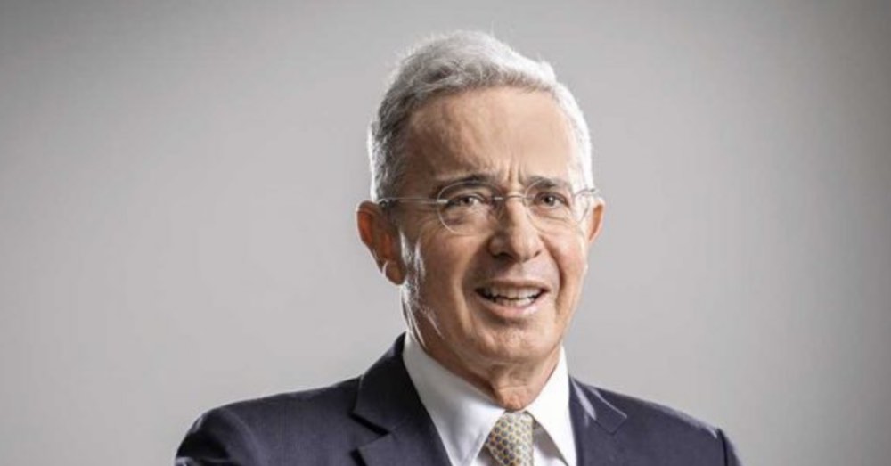 Álvaro Uribe Vélez lanza fuertes críticas al Gobierno y alerta por crisis en la frontera con Ecuador