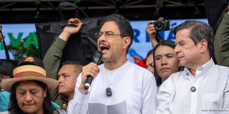 “Desesperados repiten que no podemos ganar en primera vuelta”: Cepeda asegura que su campaña crece