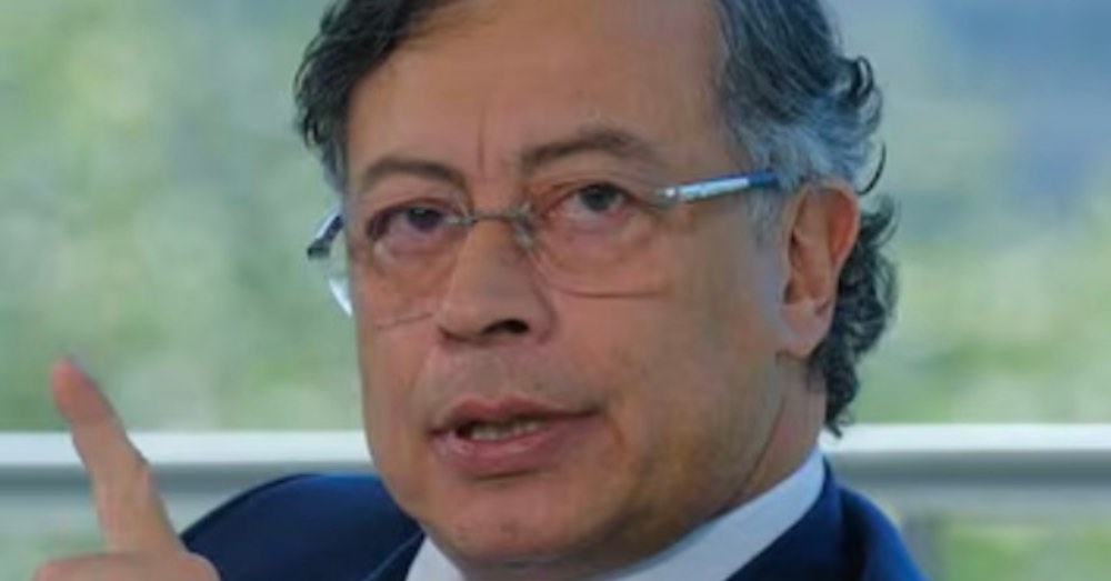 Petro acusa a extrema derecha de EE.UU. y Ecuador de influir en política para mantenerlo en lista OFAC
