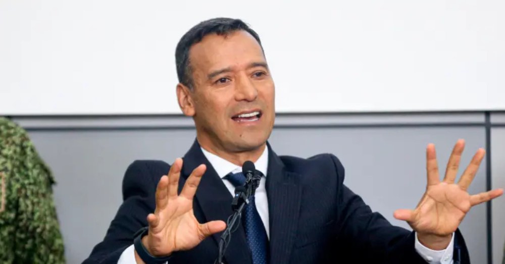 MinDefensa y CIA niegan plan contra Iván Cepeda