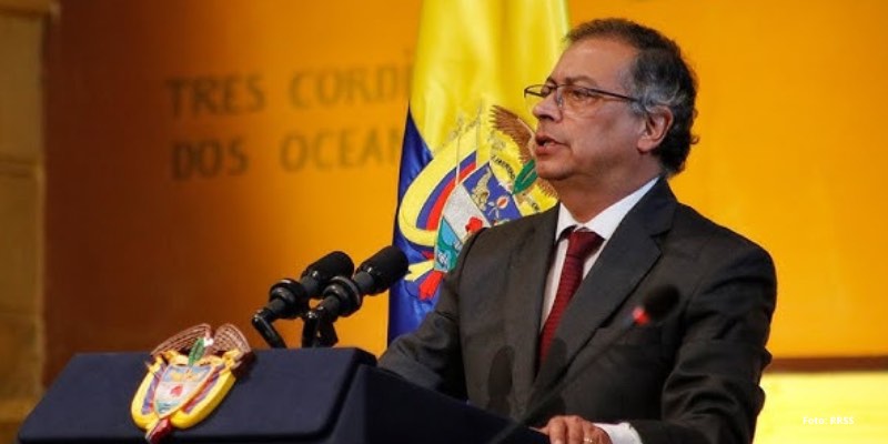Petro afirma que Gobierno paga deudas heredadas y descarta recortes al gasto social