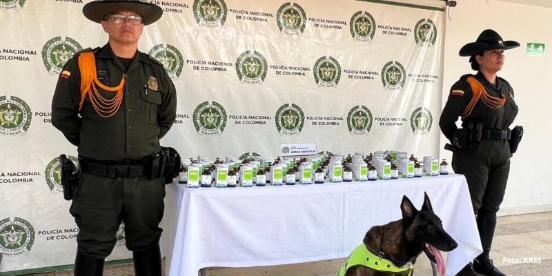 Canino Odhil alerta sobre 50 frascos de ketamina en encomiendas de Neiva; Policía incauta la droga