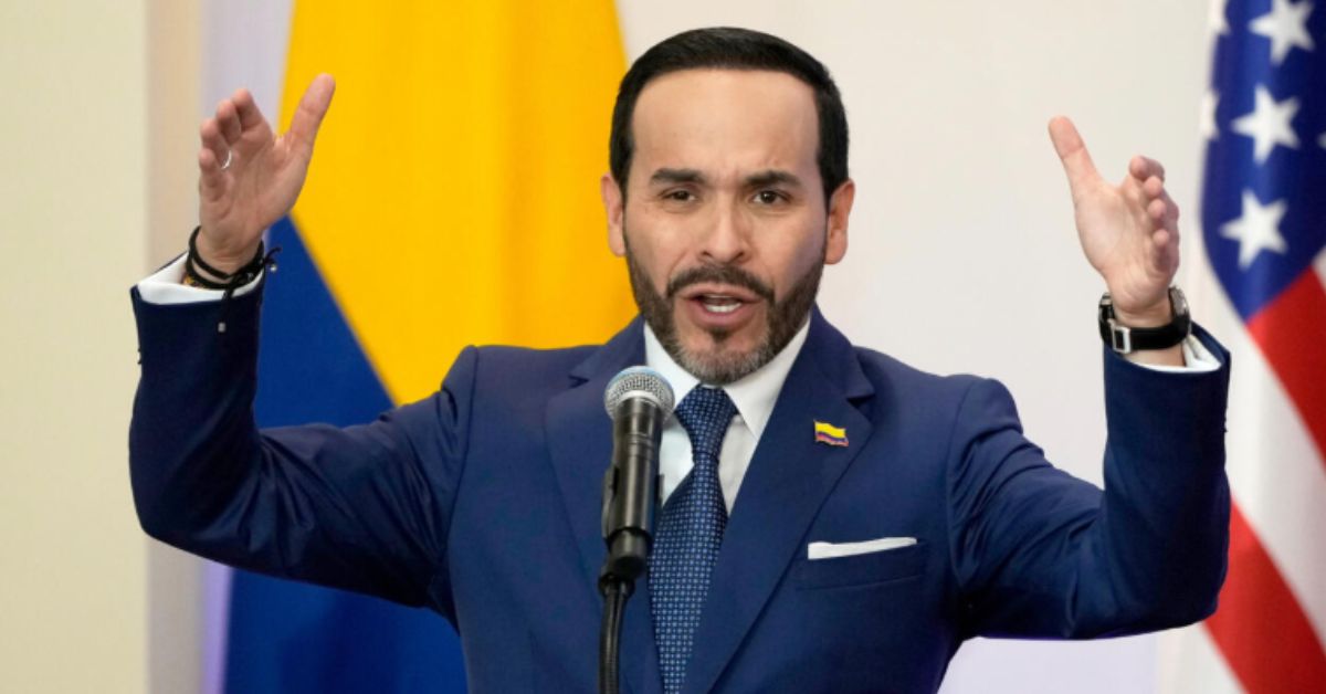 Abelardo ordena reactivar la fumigación de cultivos de coca y promete hacerlo “cueste lo que cueste”