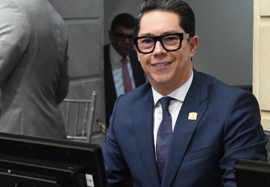 Pedro Flórez se posesiona para un nuevo periodo en el Senado 2026-2030