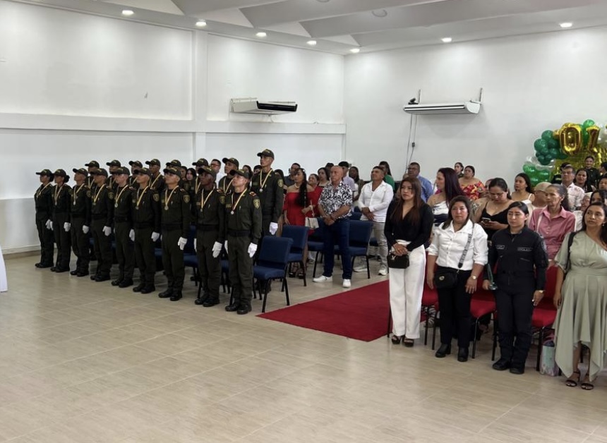 ¡Neiva suma 17 nuevos guardianes de la seguridad! Auxiliares de Policía juraron lealtad a la Bandera y se preparan para servir a la ciudadanía