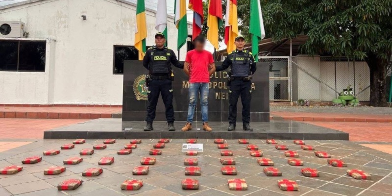 Capturan a un hombre con 50 paquetes de sustancia ilícita en Palermo
