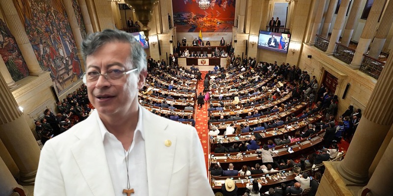 Petro pide al Senado permiso para salir del país durante un año