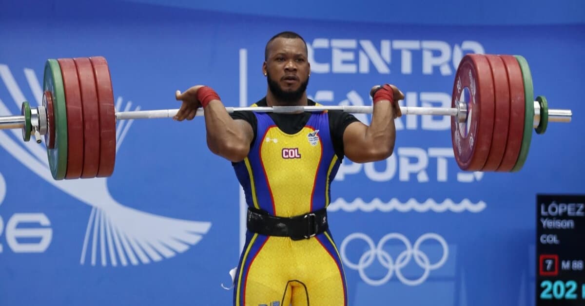 Yeison López brilla con triple récord panamericano en el certamen de halterofilia en México