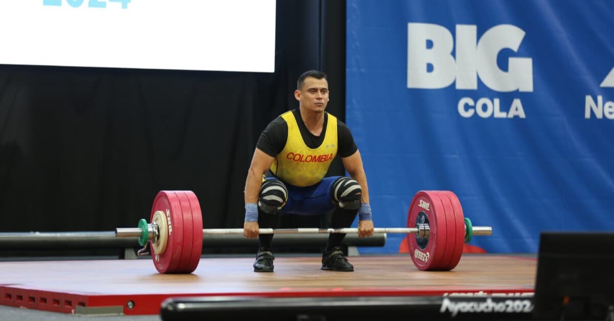 Hugo Montes consigue medalla de bronce en el arranque del Mundial de Levantamiento de Pesas en China