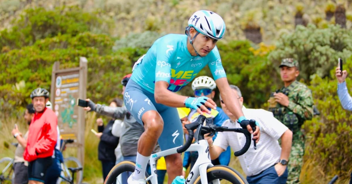 Diego Camargo conquista el Alto del Sifón y se viste de líder en la Vuelta a Colombia