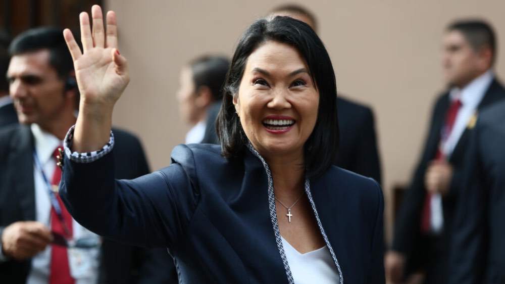 Keiko Fujimori jura como presidenta de Perú en medio de fuerte tensión política y protestas en el Congreso