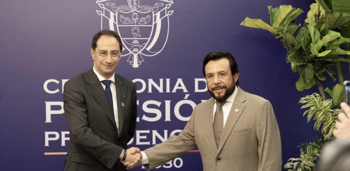 El Salvador entra en la agenda del nuevo Gobierno