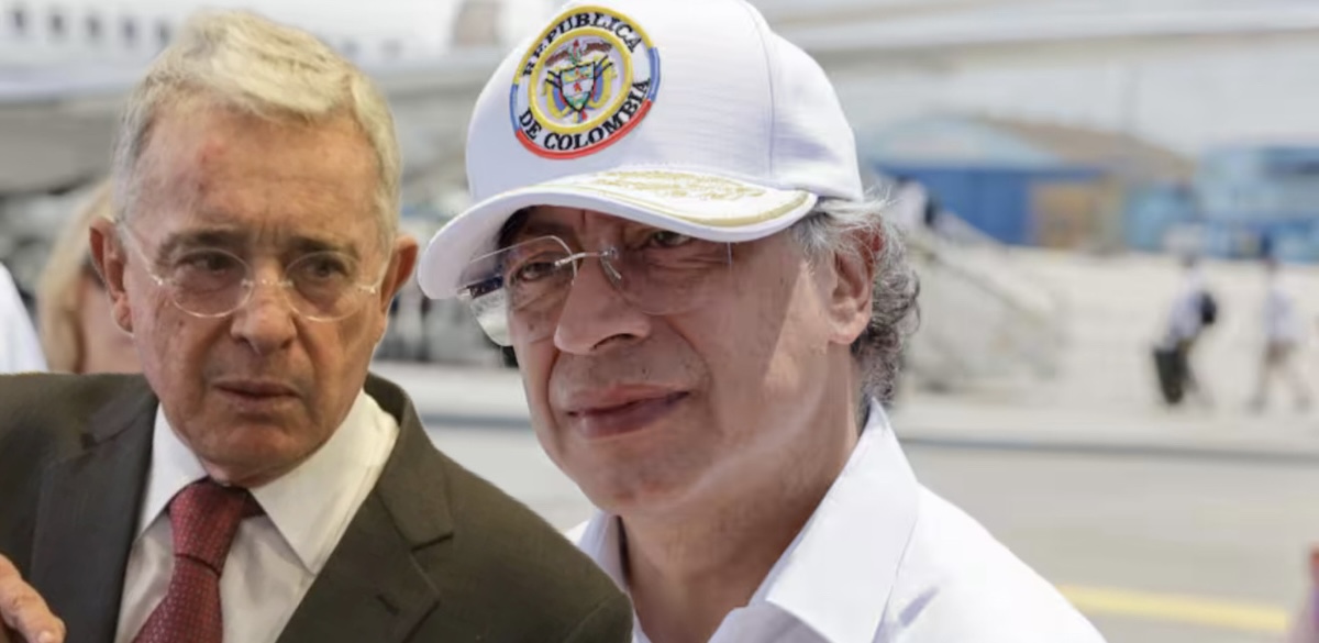 Uribe defiende a Petro y el expresidente le responde: “Tiene toda la razón”