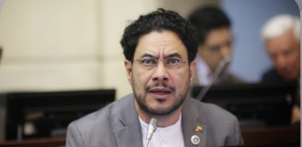 Cepeda denuncia “agresión” contra los derechos laborales tras decisión del Gobierno