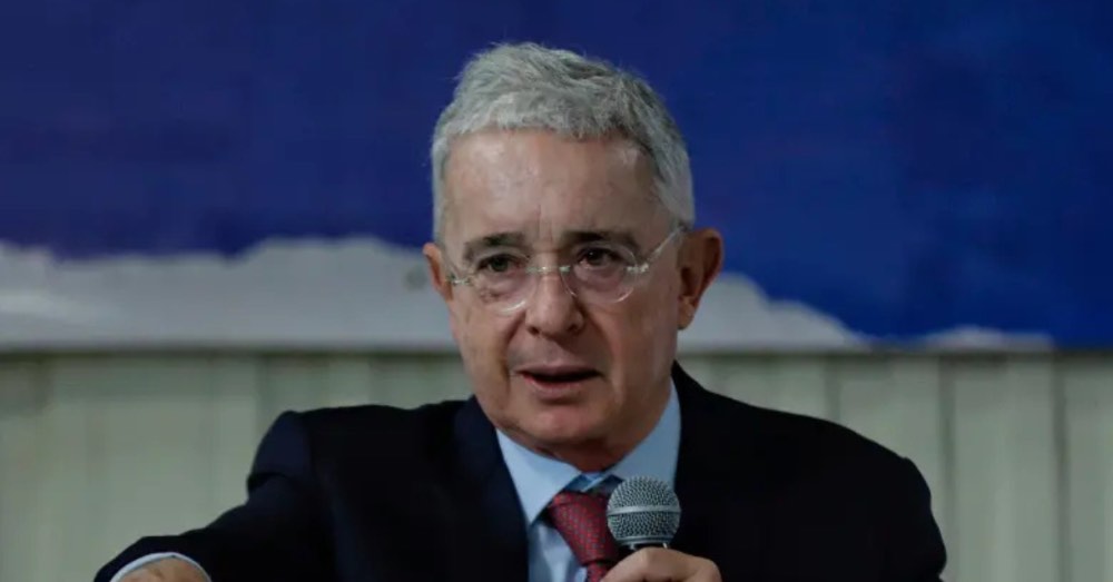 Uribe da las gracias a Petro